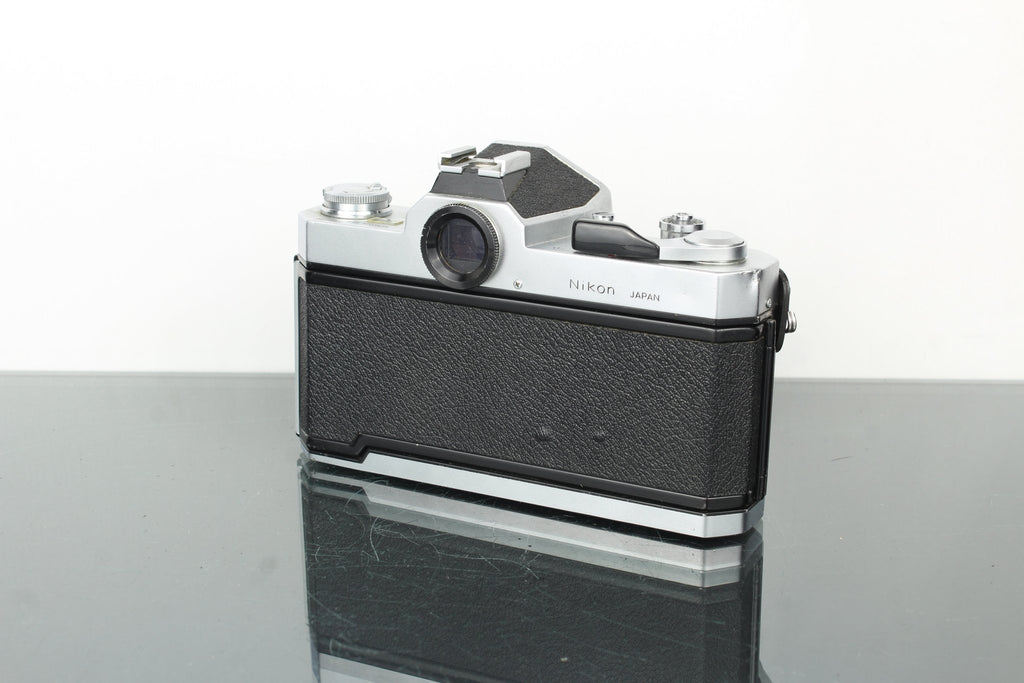 Nikkormat FT2 + 50mm 1:2 Nikkor lens - Dutch|Thrift