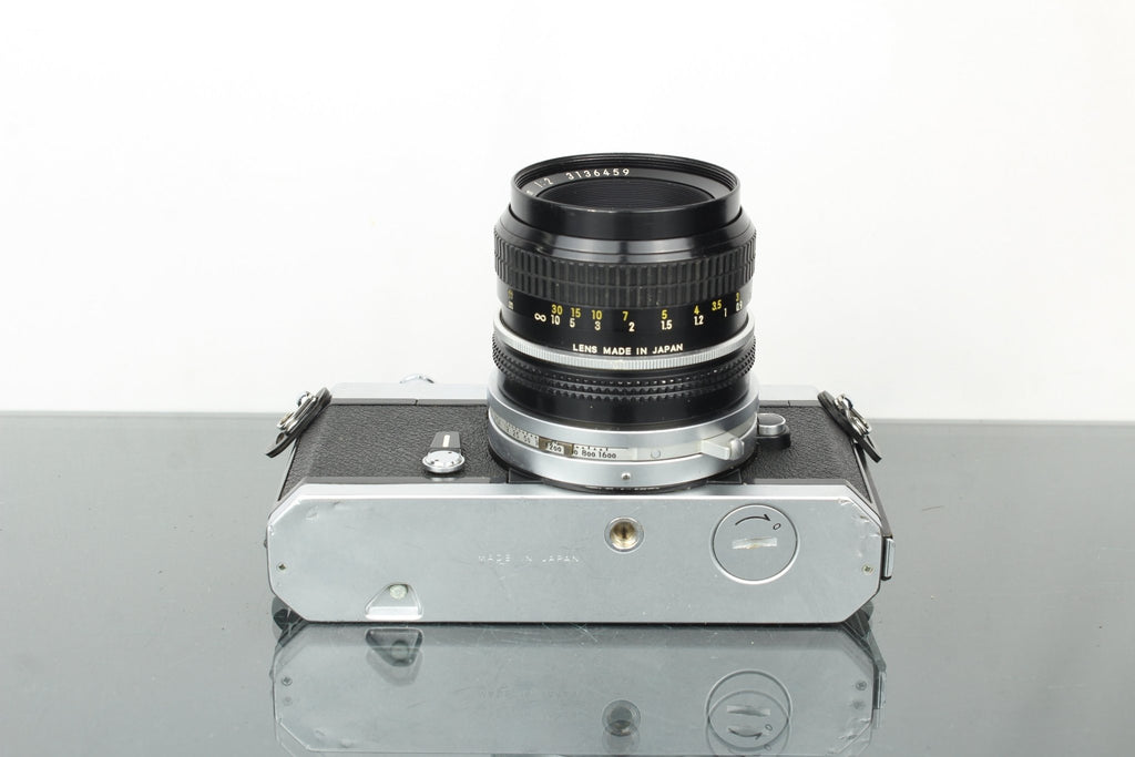 Nikkormat FT2 + 50mm 1:2 Nikkor lens - Dutch|Thrift