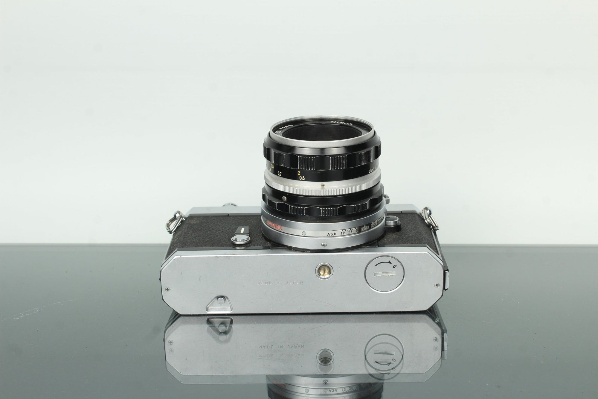 Nikkormat FT2 Nikkor - H Auto 50mm f/2 - Dutch|Thrift