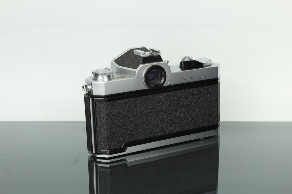 Nikkormat FT2 NIKKOR - H Auto 50mm f/2 - Dutch|Thrift