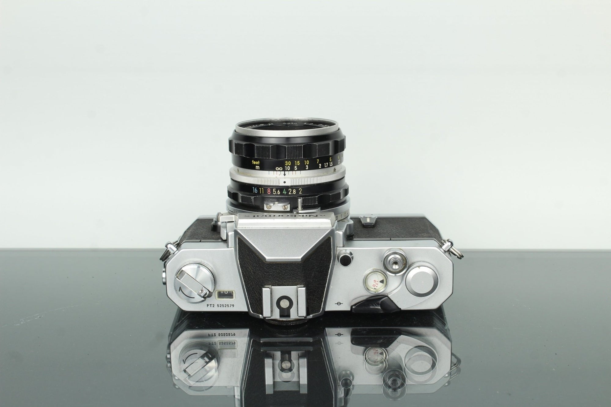 Nikkormat FT2 Nikkor - H Auto 50mm f/2 - Dutch|Thrift