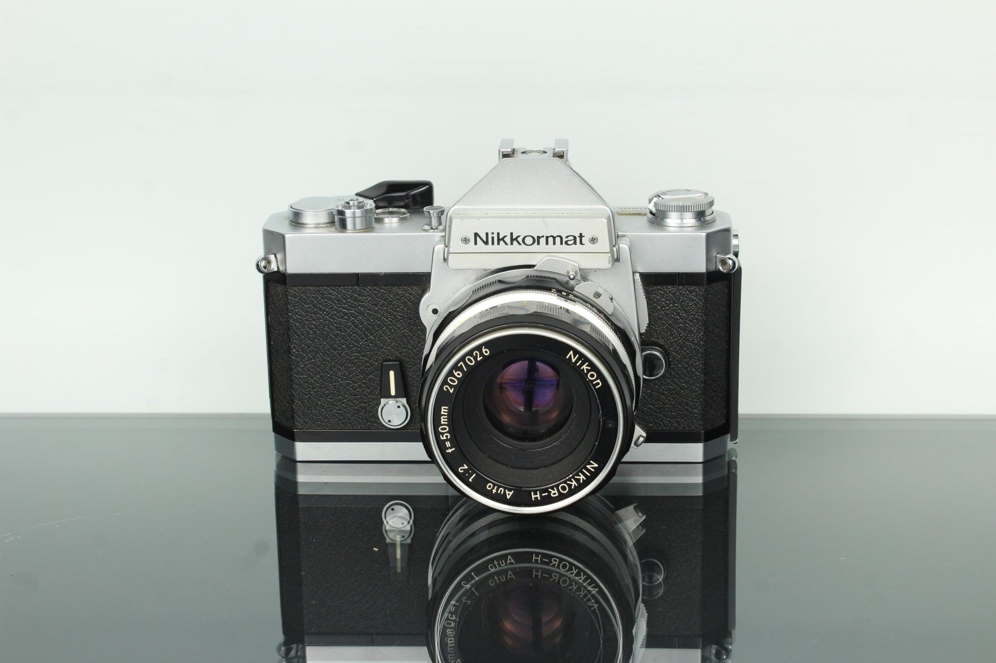 Nikon Nikkormat FT2 avec/Nikkor 50 mm Réflex 1:2 vintage pour film 35 mm - France Nikon Nikkormat FT2 avec/Nikkor 50 mm Réflex 1:2 vintage pour film 35 mm - France