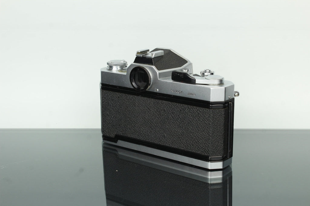 Nikkormat FT2 NIKKOR - H Auto 50mm f/2 - Dutch|Thrift