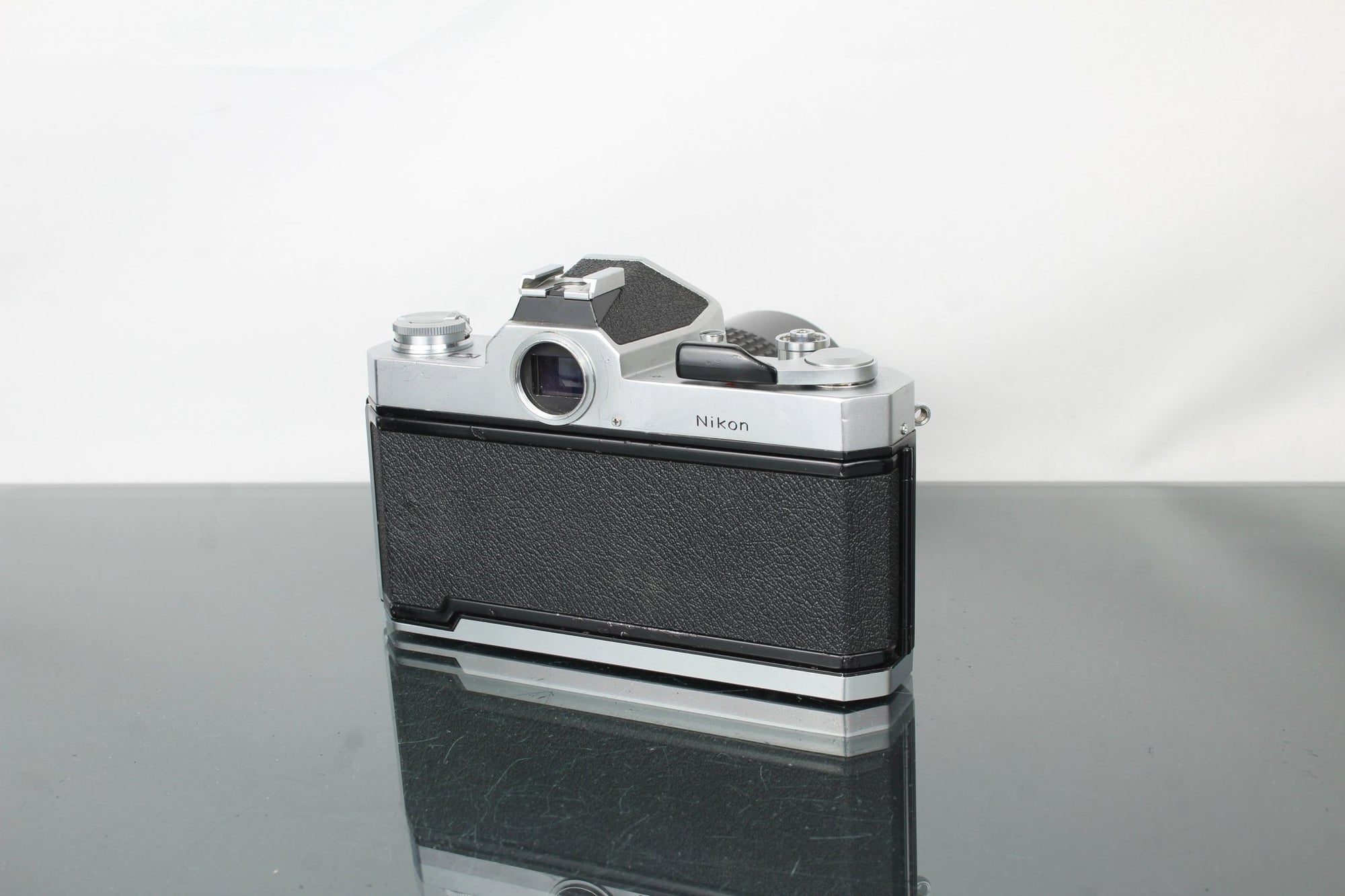 Nikkormat FT3 + Nikkor AI 135mm 2.8 lens - Dutch|Thrift