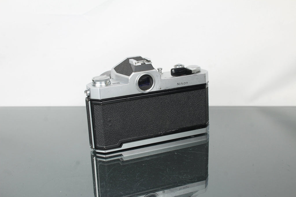 Nikkormat FT3 + Nikkor AI 135mm 2.8 lens - Dutch|Thrift