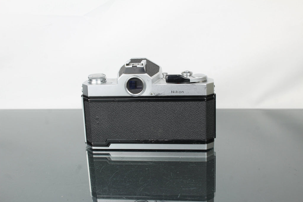 Nikkormat FT3 + Nikkor AI 135mm 2.8 lens - Dutch|Thrift