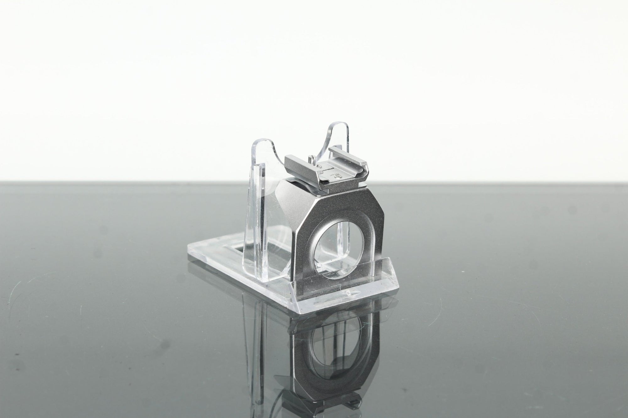 Nikon Accessory Shoe Model 2 for Nikkormat - Dutch|Thrift