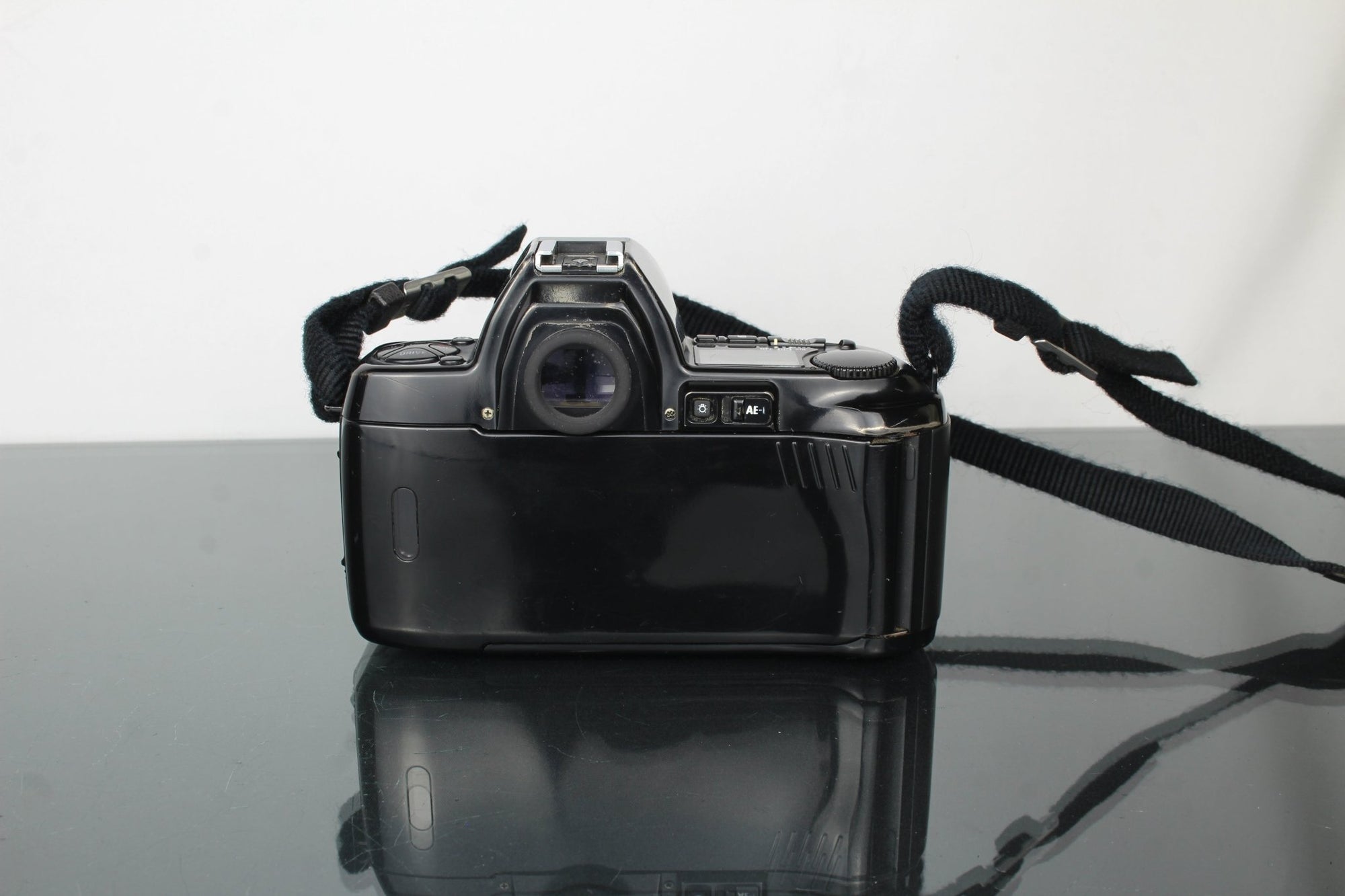 Nikon AF F - 801 + Sigma 28 - 105mm 1:4 - 5,6 lens (Nikon F mount) - Dutch|Thrift