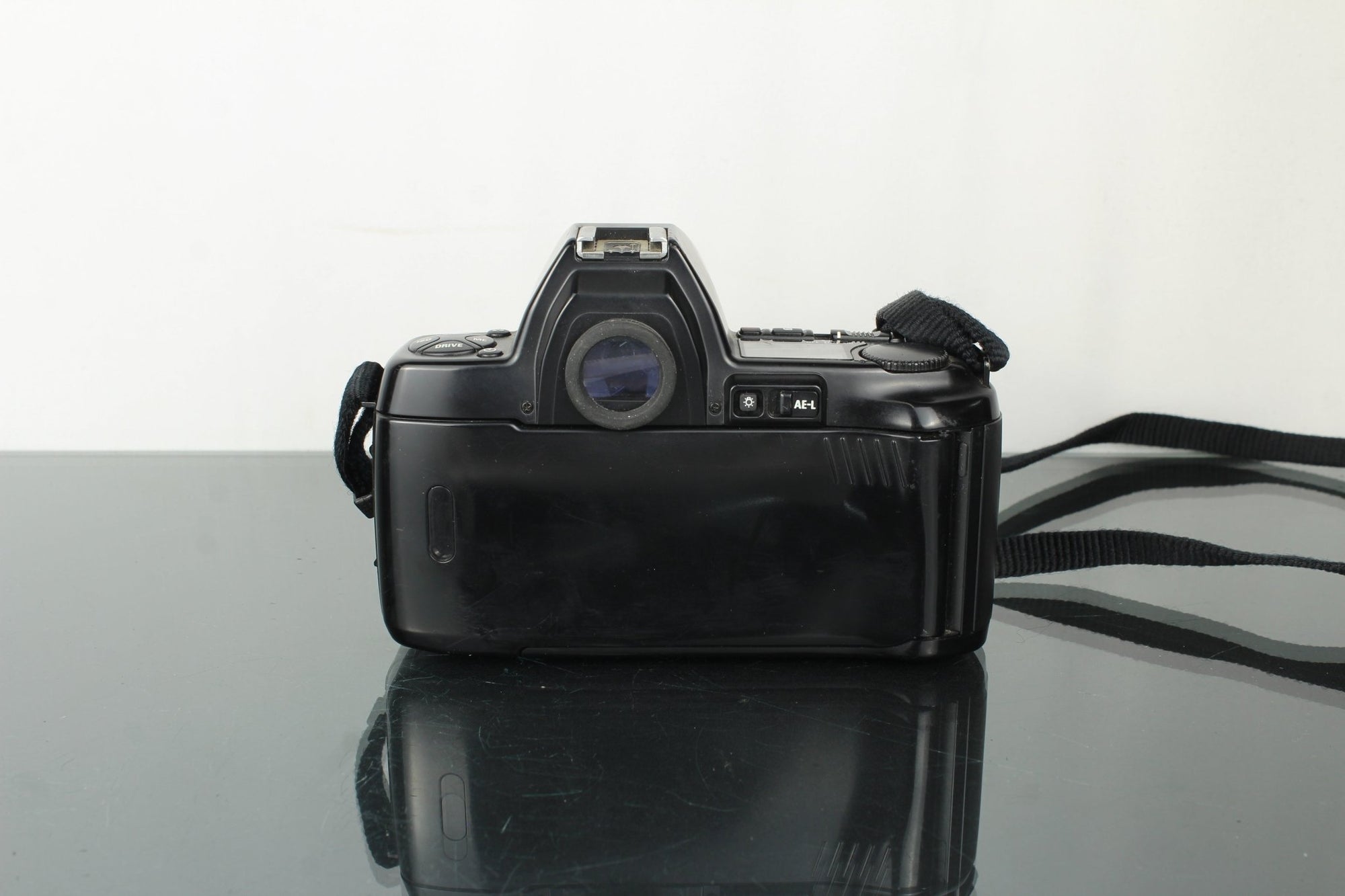 Nikon AF F - 801S + Nikon AF Nikkor 35 - 80mm 1:4 - 5.6D lens (F - mount) - Dutch|Thrift