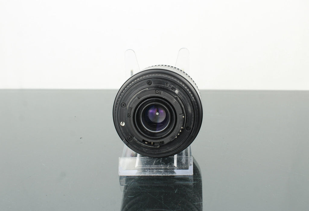 Nikon AF Nikkor 1:4.5 - 5.6 80 - 200mm (F - mount) - Dutch|Thrift