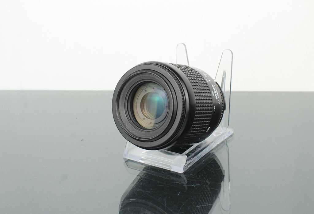 Nikon AF Nikkor 1:4.5 - 5.6 80 - 200mm (F - mount) - Dutch|Thrift