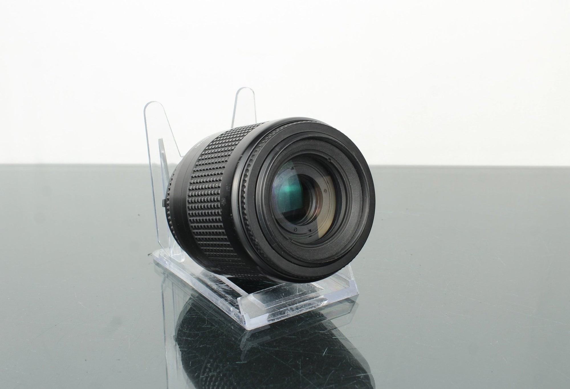 Nikon AF Nikkor 1:4.5 - 5.6 80 - 200mm (F - mount) - Dutch|Thrift