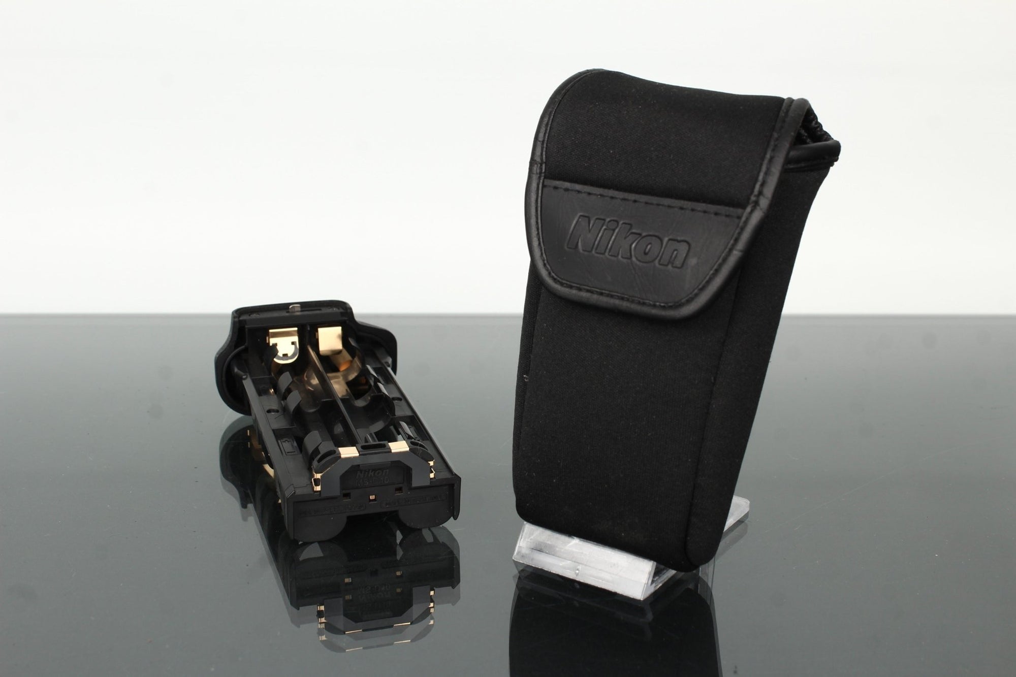 Nikon Battery Holder - Dutch|Thrift