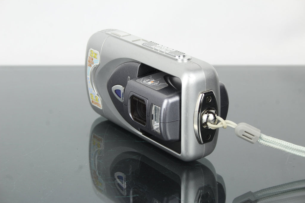 Nikon Coolpix 3500 - Dutch|Thrift