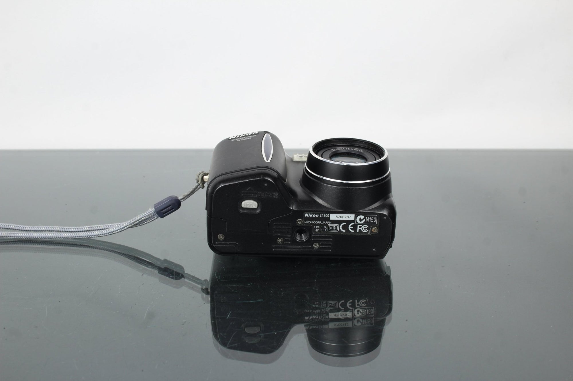 Nikon Coolpix 4300 - Dutch|Thrift