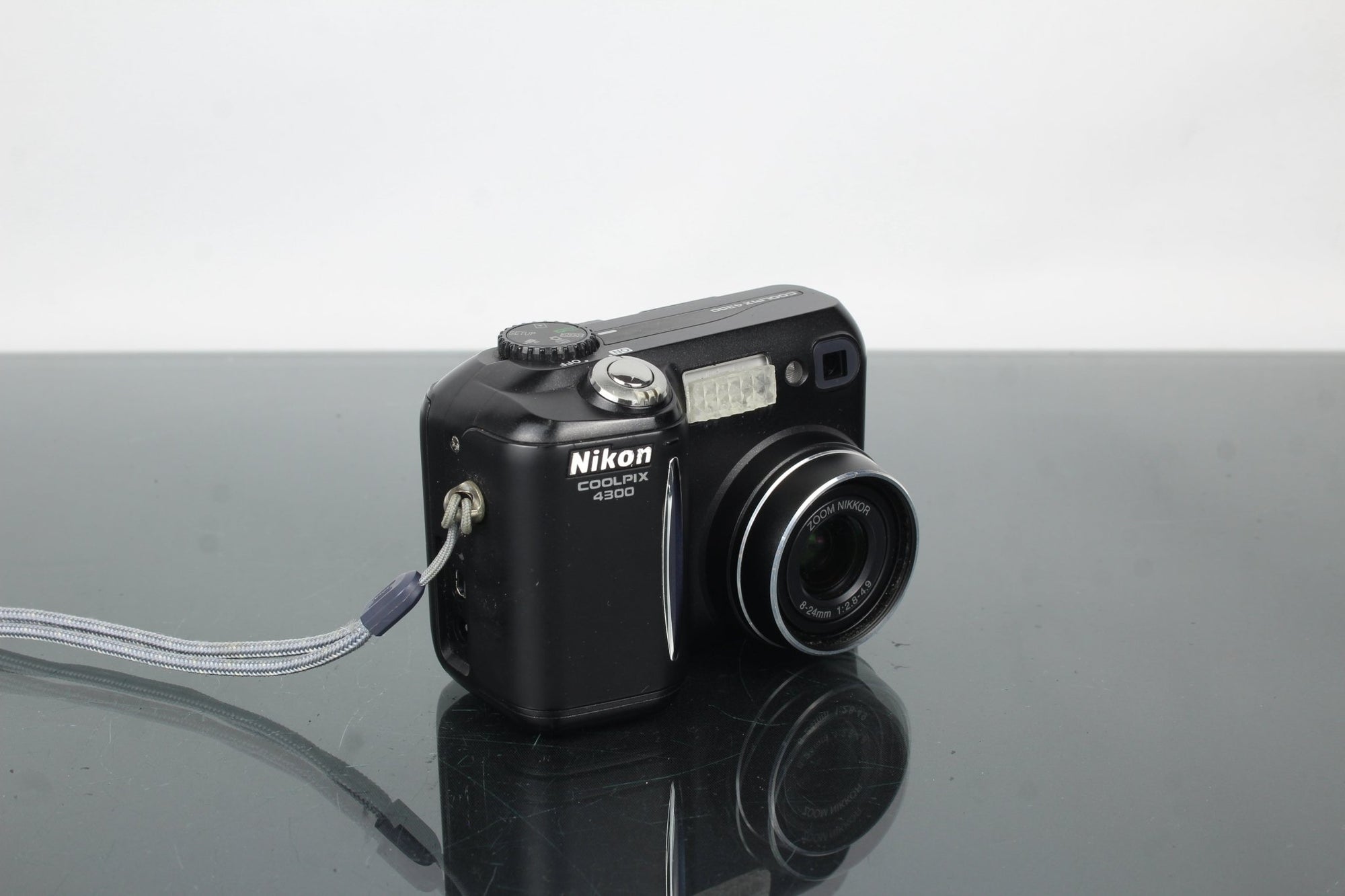 Nikon Coolpix 4300 - Dutch|Thrift