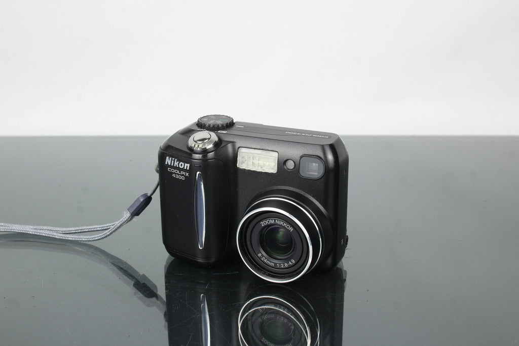 Nikon Coolpix 4300 - Dutch|Thrift