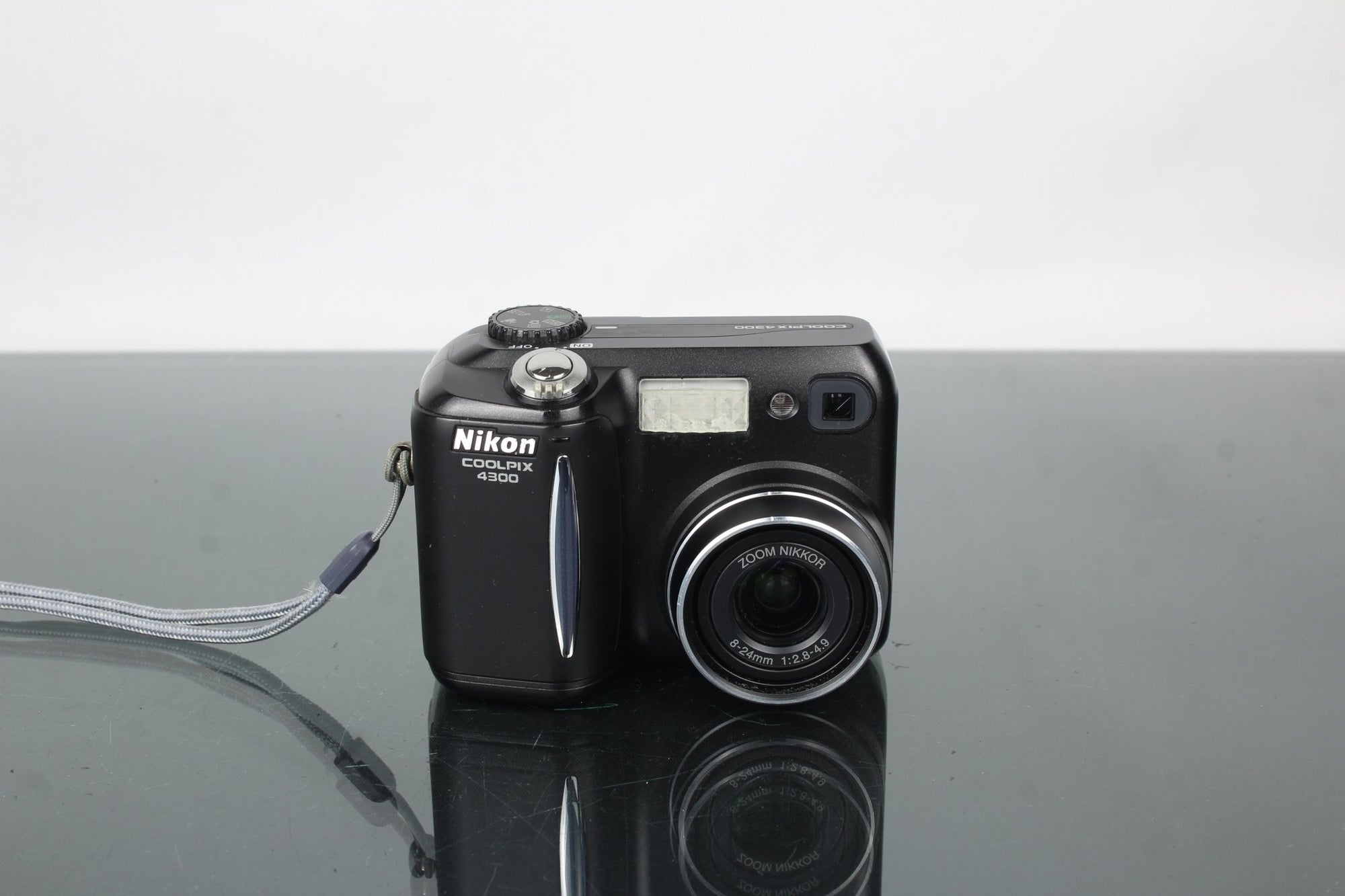 Nikon Coolpix 4300 - Dutch|Thrift