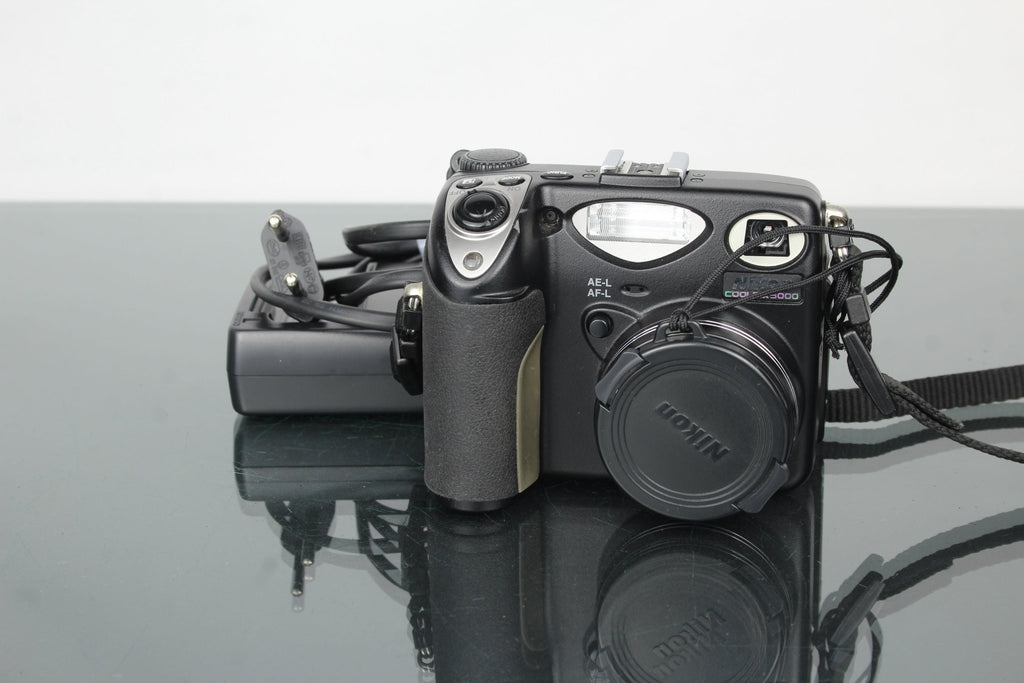 Nikon Coolpix 5000 - Dutch|Thrift