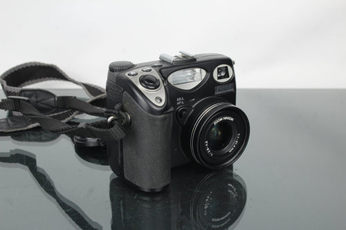 Nikon Coolpix 5000 AE - L - Dutch|Thrift