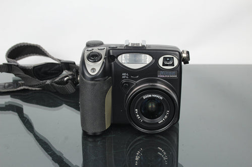 Nikon Coolpix 5000 AE - L - Dutch|Thrift