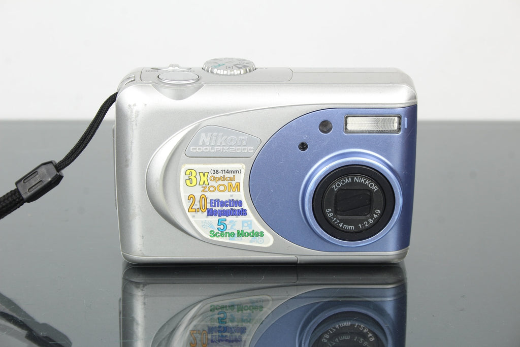 Nikon Coolpix E2000 - Dutch|Thrift