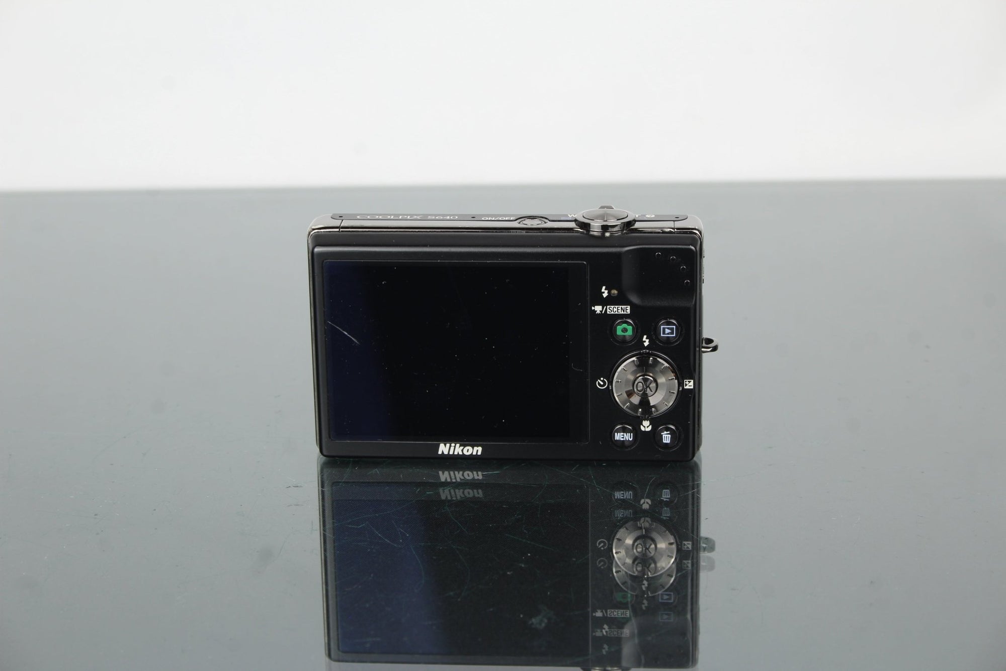 Nikon Coolpix S640 - Dutch|Thrift