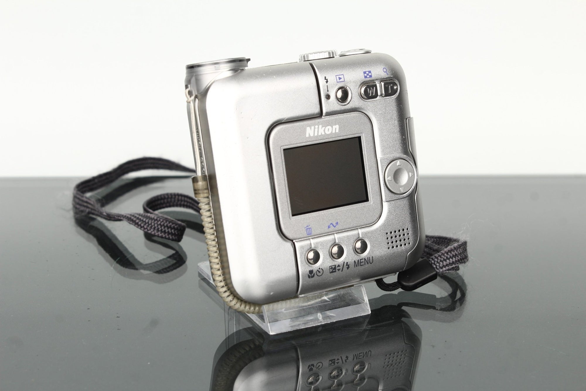 Nikon Coolpix SQ 2100/3100 - Dutch|Thrift