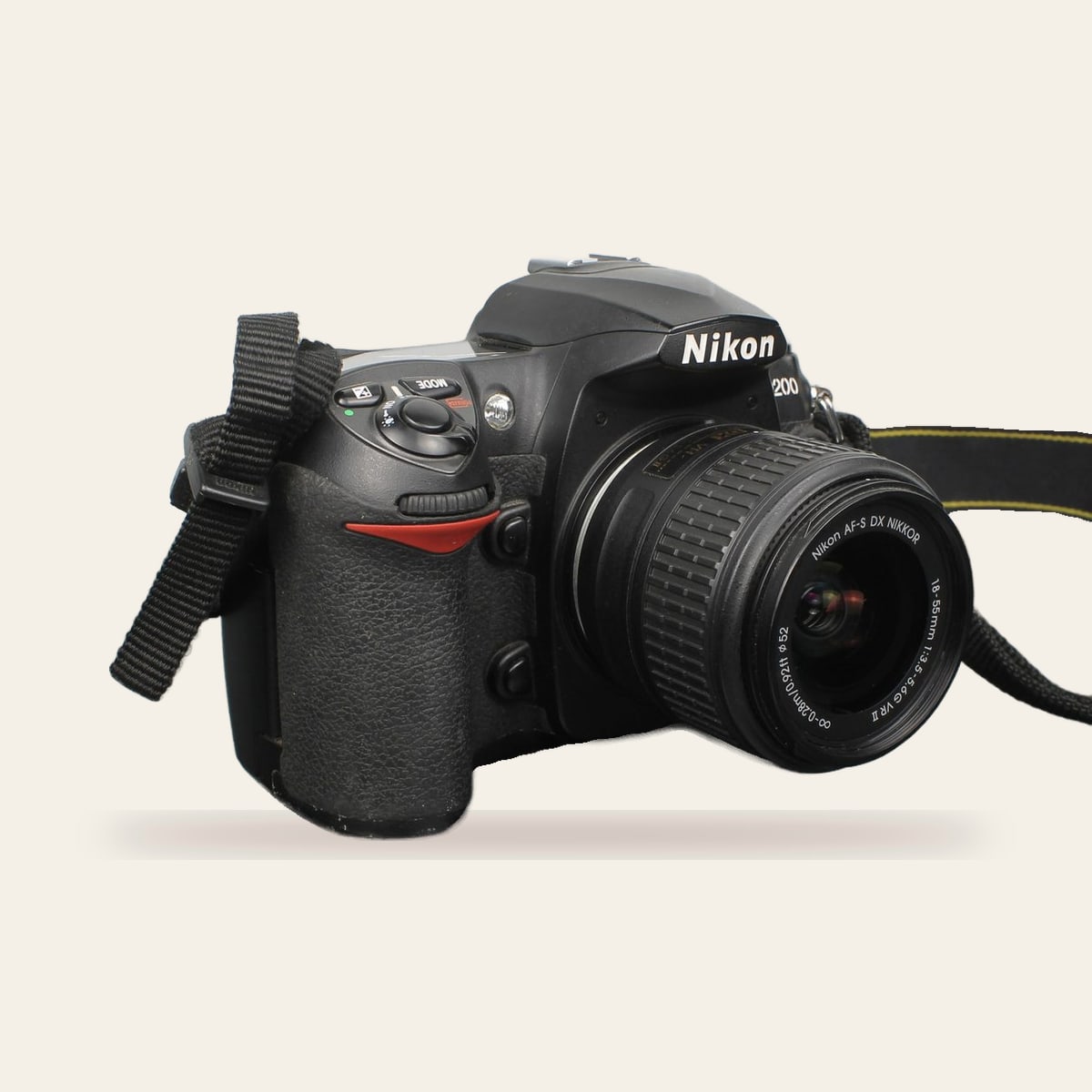 Nikon D200 + AF-S DX 18-55mm f/3.5-5.6G VR II