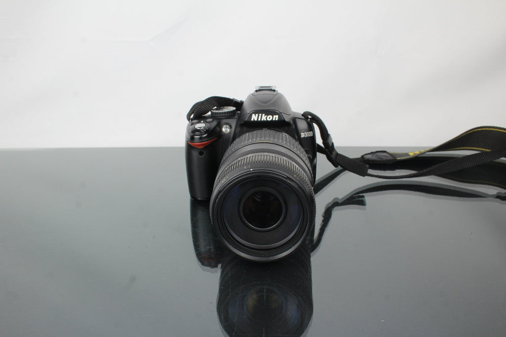 Nikon D3000 + Tamron 70 - 300mm 1:4 - 5.6 lens - Dutch|Thrift