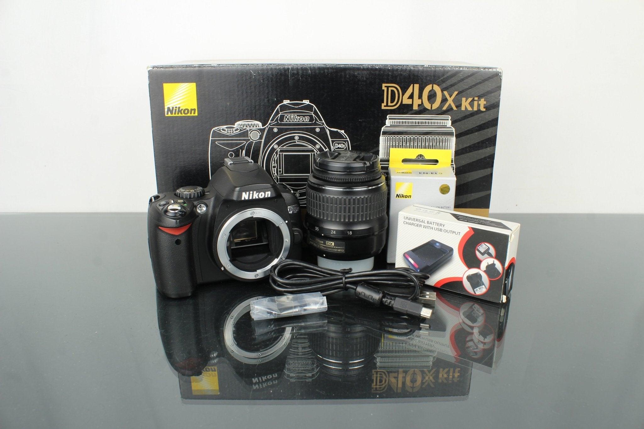 Nikon D40 X + AF-S DX Zoom-Nikkor 18-55mm F/3.5-5.6G ED II – Dutch