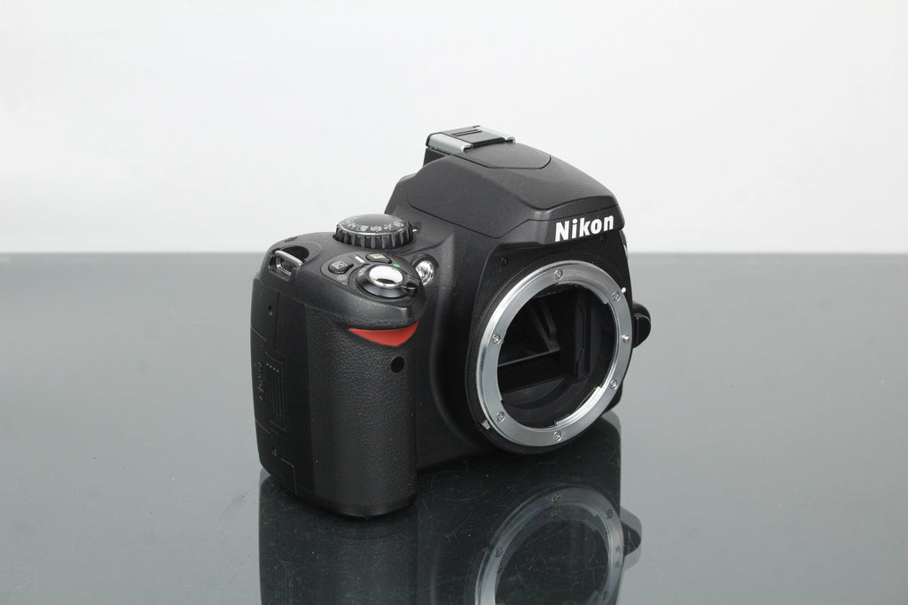 Nikon D40x - Dutch|Thrift