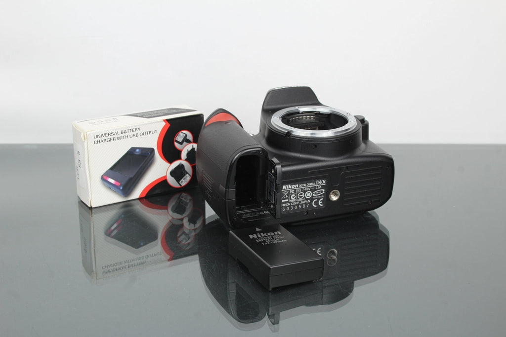 Nikon D40x - Dutch|Thrift