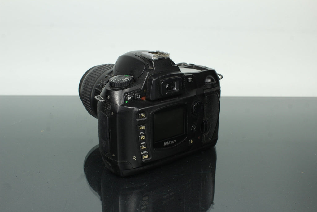 Nikon D70 with AF - S DX 18 - 55mm f/3.5 - 5.6G ED - Dutch|Thrift