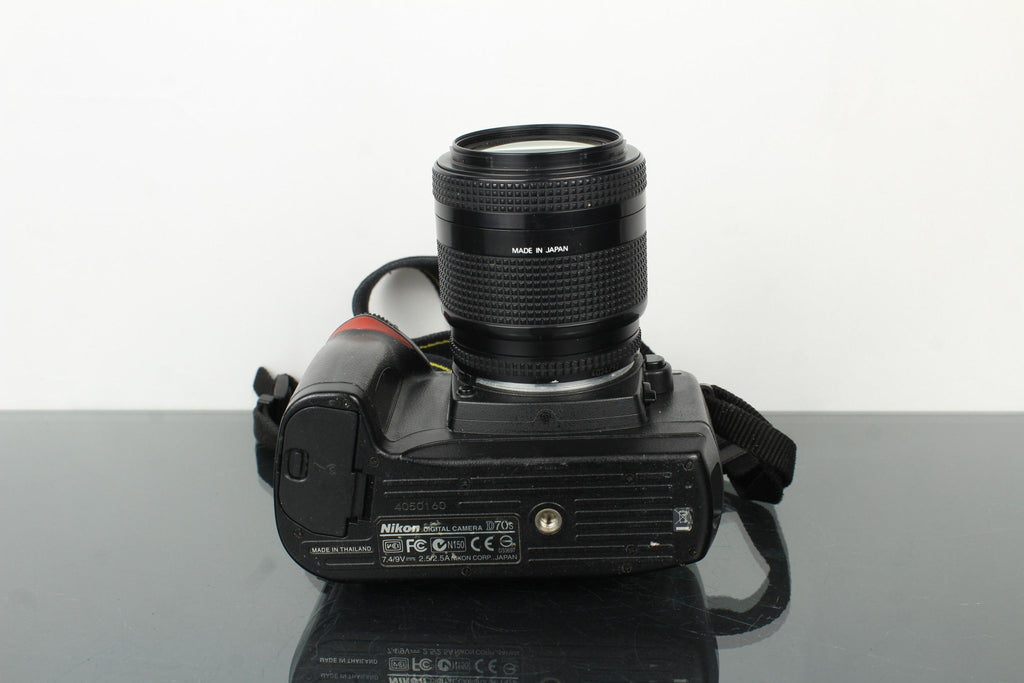 Nikon D70s - Dutch|Thrift