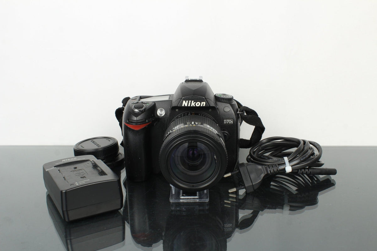 Nikon D70s - Dutch|Thrift