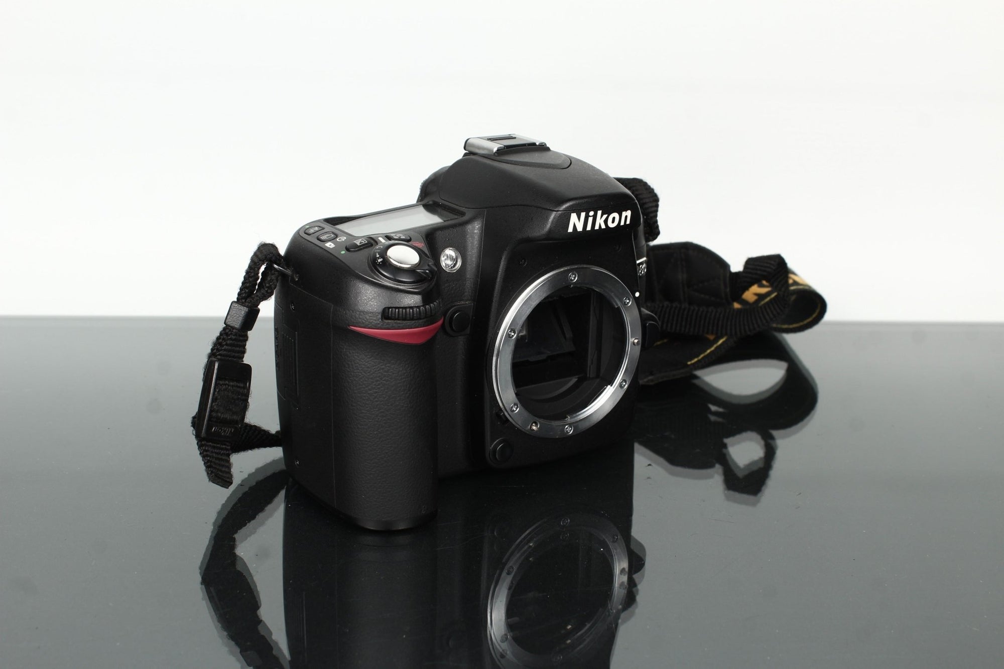 Nikon D80 + Nikon AF Nikkor 80 - 200mm f/4.5 - 5.6 - Dutch|Thrift