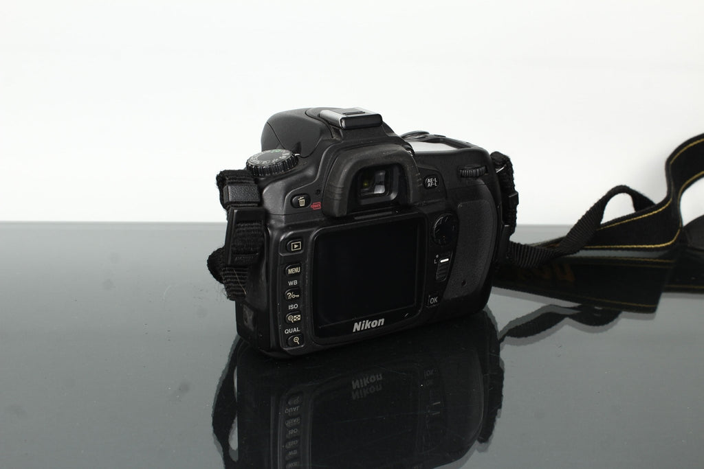 Nikon D80 + Nikon AF Nikkor 80 - 200mm f/4.5 - 5.6 - Dutch|Thrift