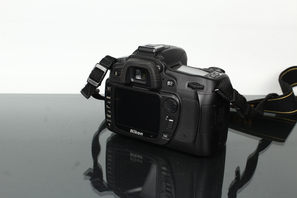 Nikon D80 + Nikon AF Nikkor 80 - 200mm f/4.5 - 5.6 - Dutch|Thrift