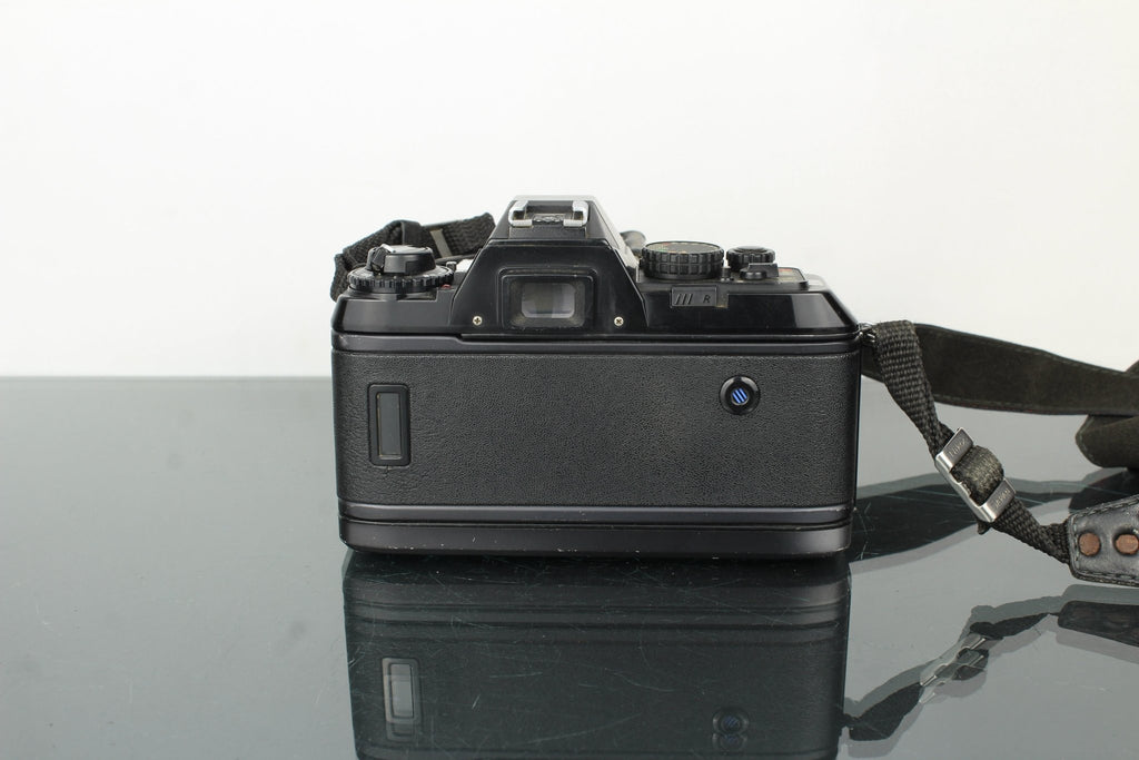 Nikon F - 301 + Nikon AF Nikkor 1:3.5 - 5.6 28 - 80mm lens (F - mount) - Dutch|Thrift