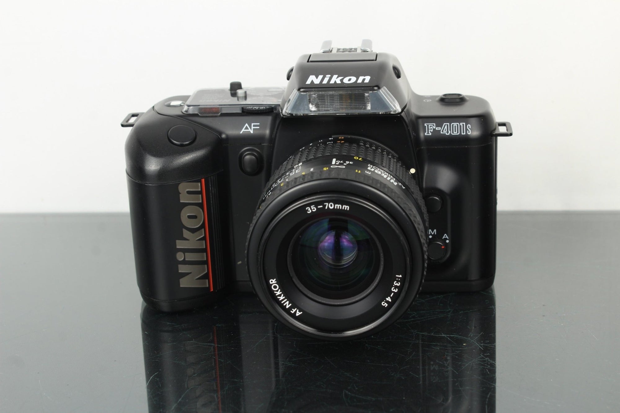 Nikon F - 401s - Dutch|Thrift