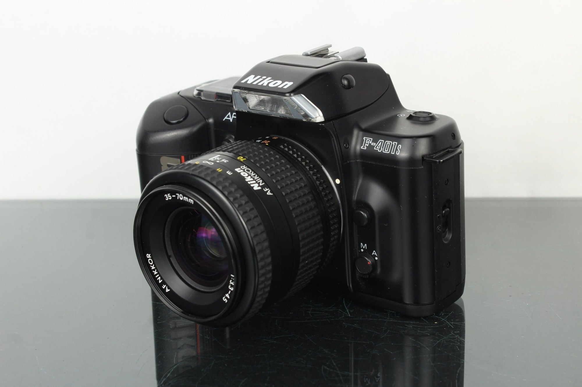 Nikon F - 401s - Dutch|Thrift