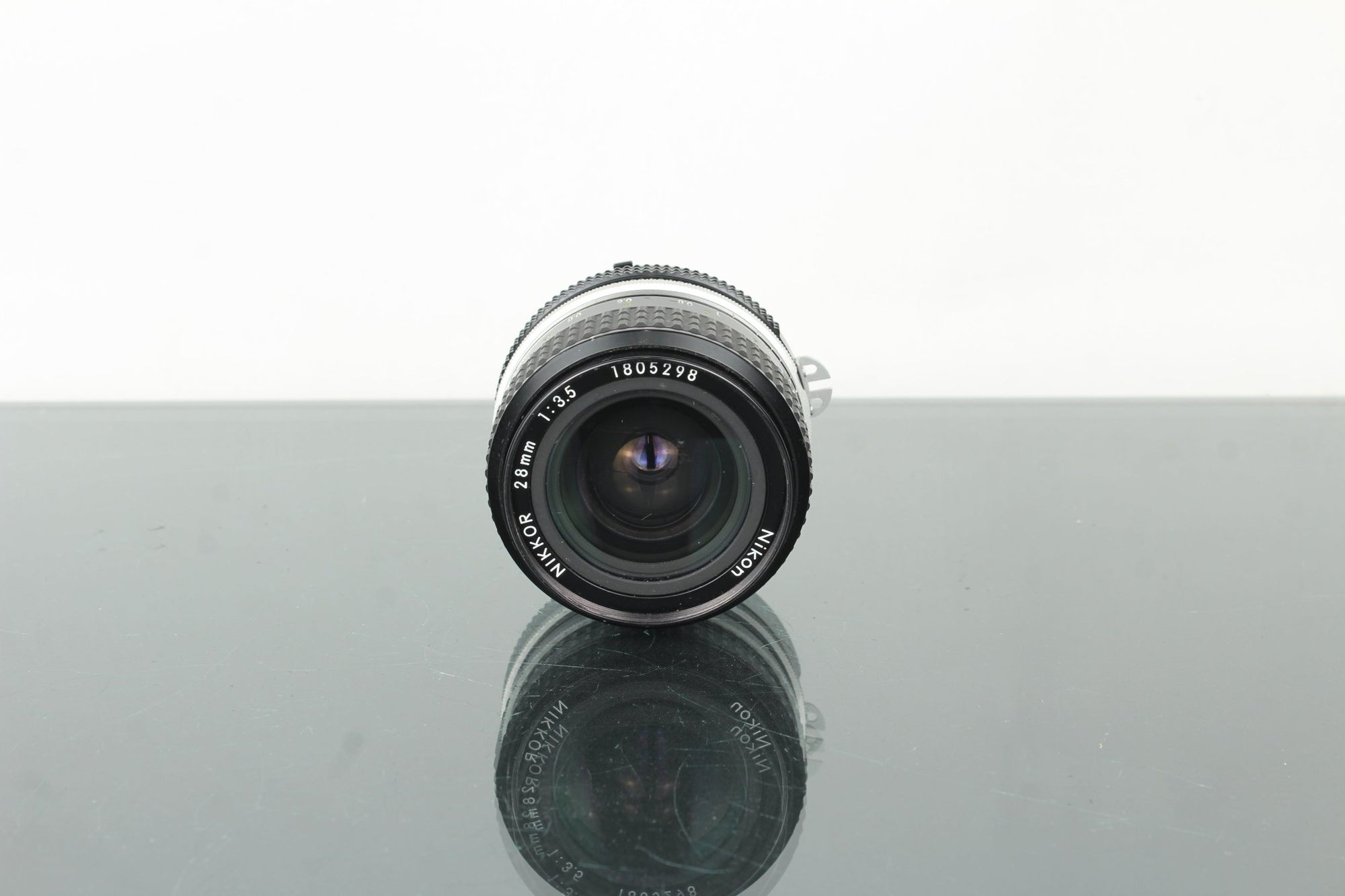 Nikon F2 + 28mm 3.5 Nikkor lens (F - mount) - Dutch|Thrift