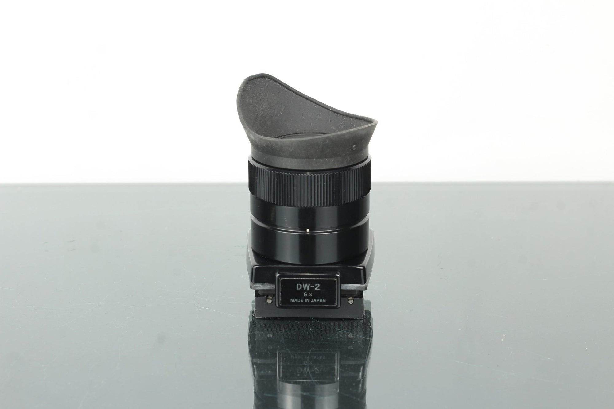 Nikon F2 + 28mm 3.5 Nikkor lens (F - mount) - Dutch|Thrift