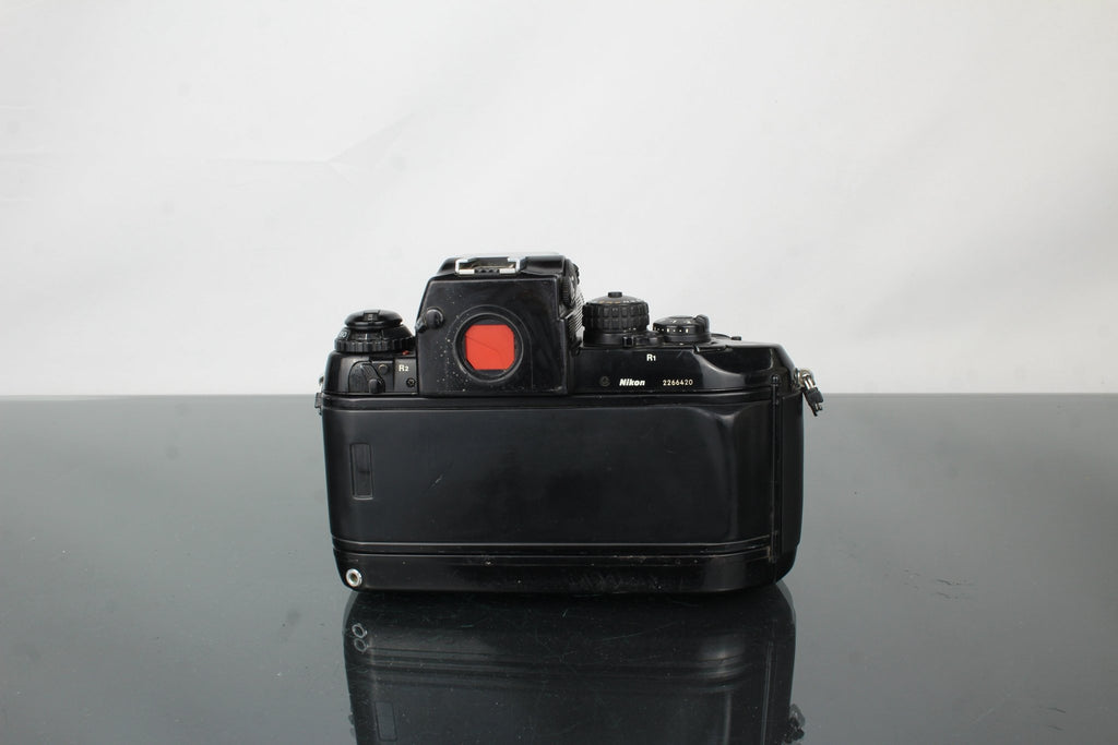 Nikon F4 + AF Nikkor 35 - 135mm 1:3.5 - 4.5 (Nikon F mount) - Dutch|Thrift