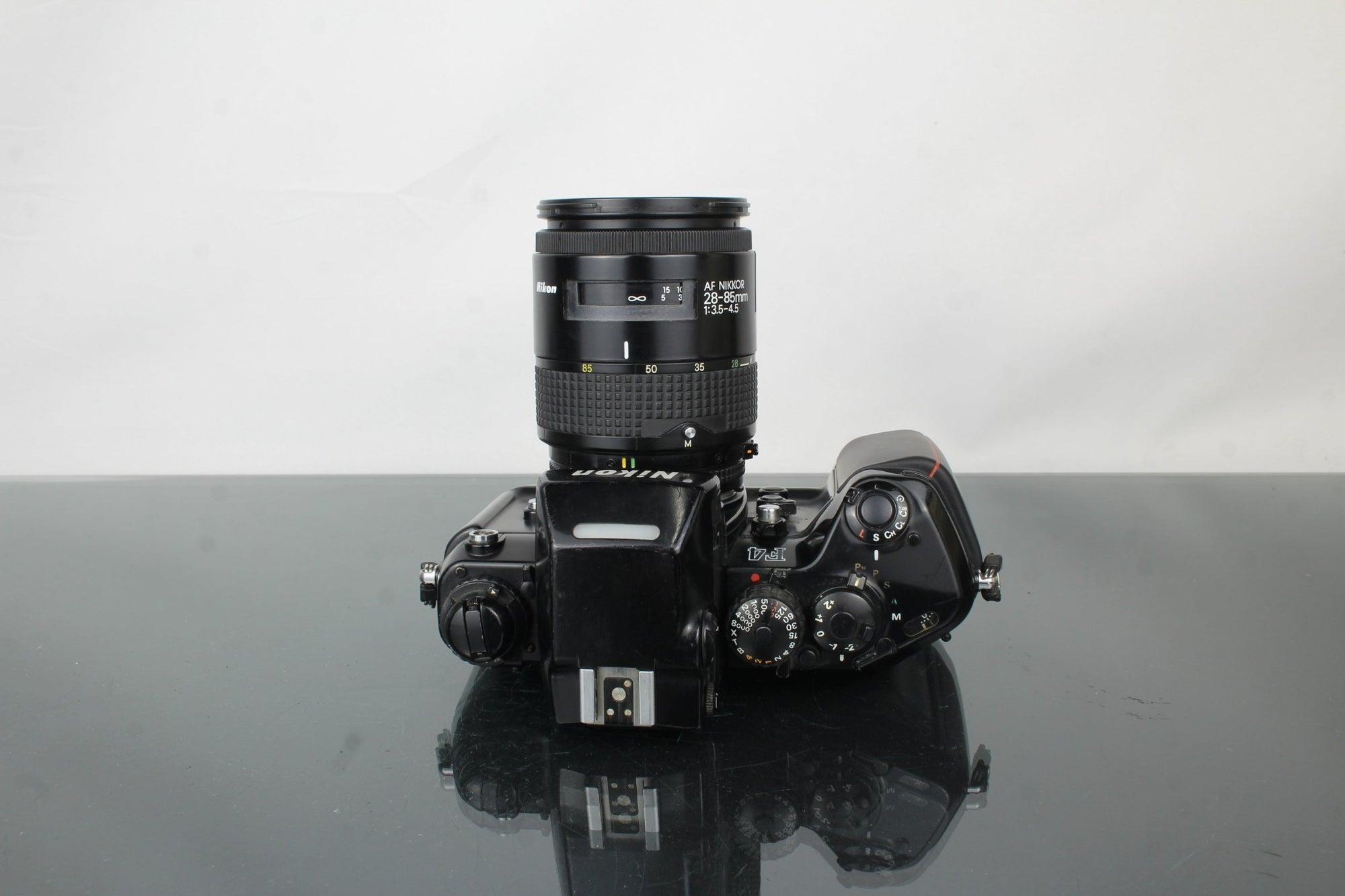 Nikon F4 + AF Nikkor 35 - 135mm 1:3.5 - 4.5 (Nikon F mount) - Dutch|Thrift
