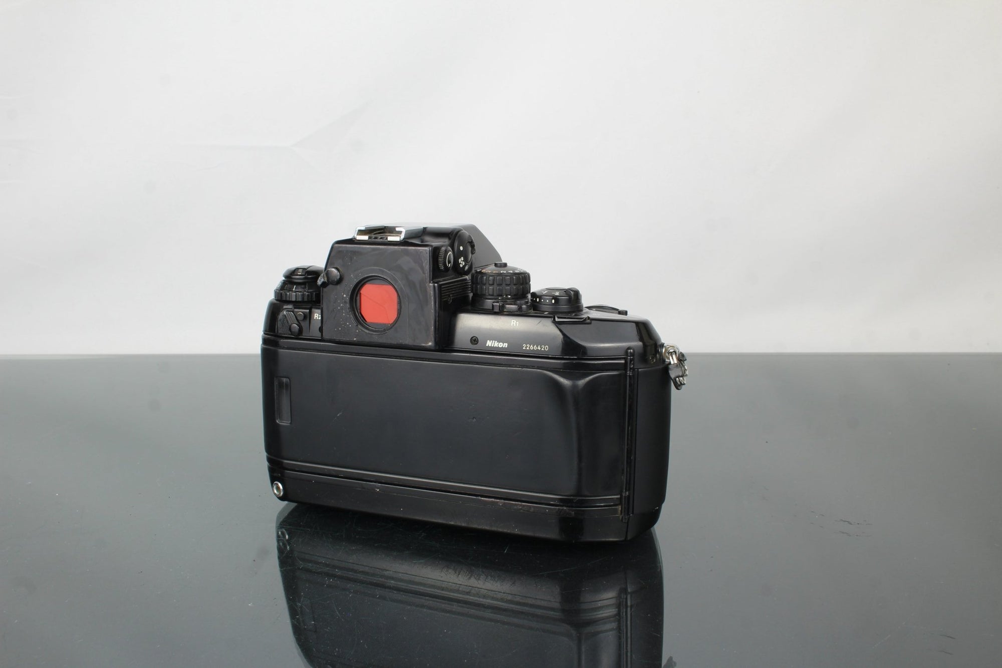 Nikon F4 + AF Nikkor 35 - 135mm 1:3.5 - 4.5 (Nikon F mount) - Dutch|Thrift