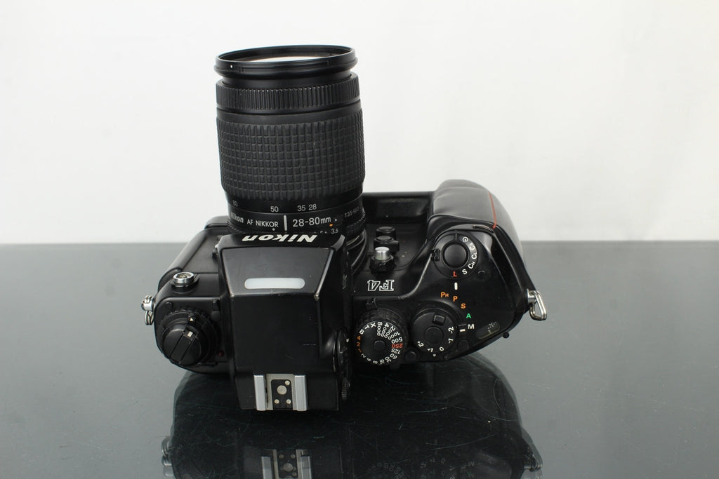 Nikon F4 MB - 21 AF Nikkor 28 - 80mm f/3.5 - 5.6D - Dutch|Thrift