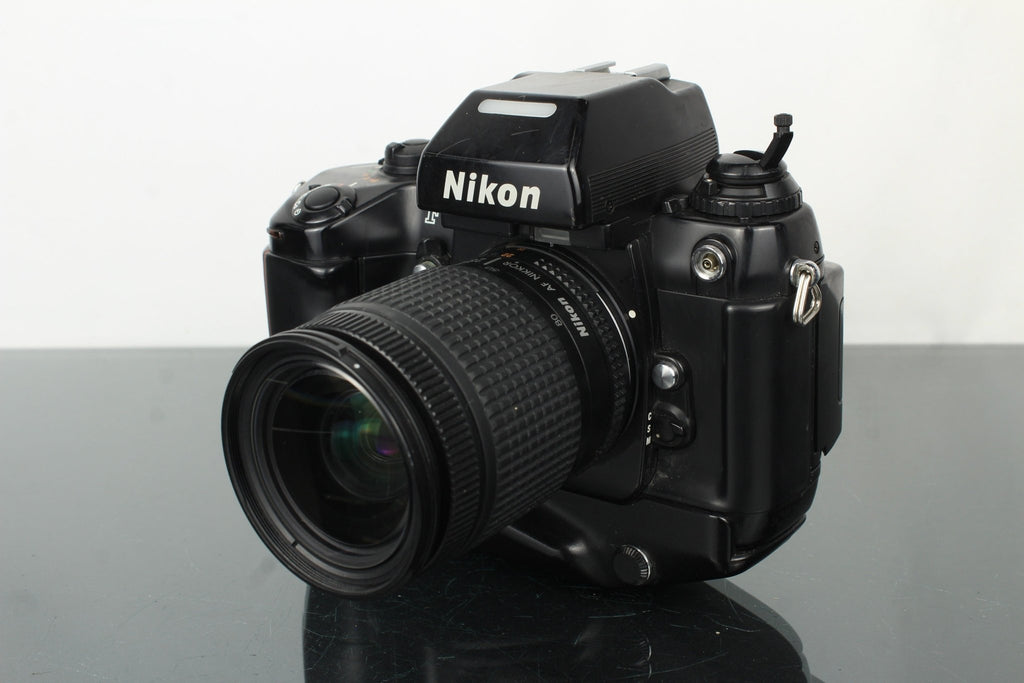 Nikon F4 MB - 21 AF Nikkor 28 - 80mm f/3.5 - 5.6D - Dutch|Thrift