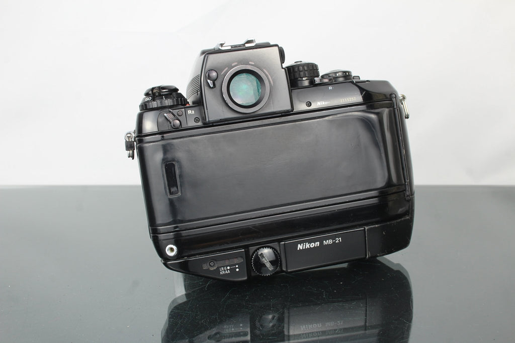 Nikon F4 + Nikon AF 35 - 135mm 1:3.5 - 4.5 lens - Dutch|Thrift